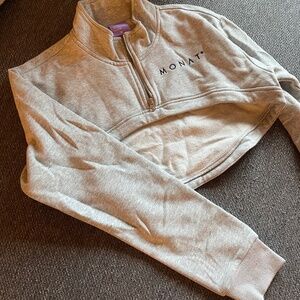 Monat crop hoodie size small
